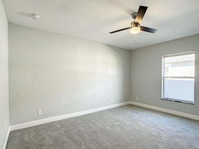 Building Photo - 4650 10th Ave S