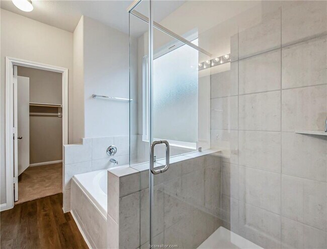 Building Photo - "Charming 4-Bed Retreat with Spacious Living in Bryan, TX – Your Perfect Home Awaits!"