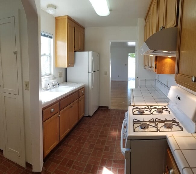 Building Photo - 3 Homes on 1 Lot! 7 Bedroom 4 bath home close to POLY off of Grand Avenue Entrance!!!!