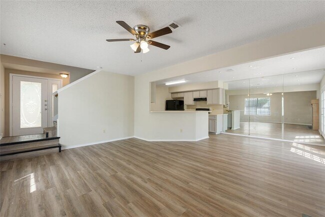 Building Photo - 1717 Parkfield Cove