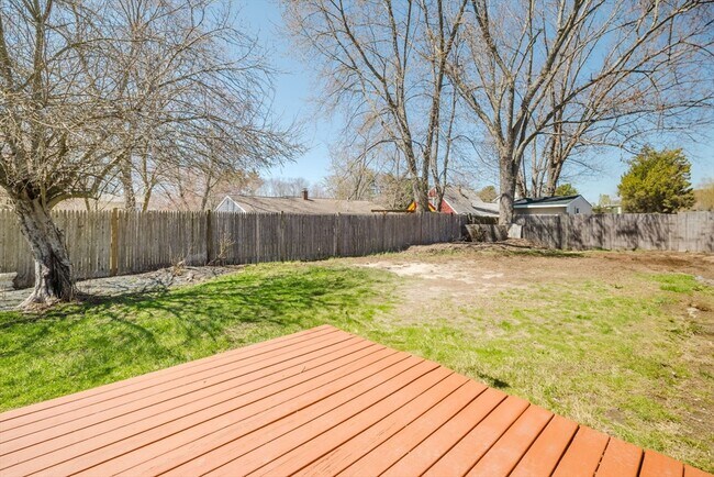 Building Photo - 125 Temi Rd