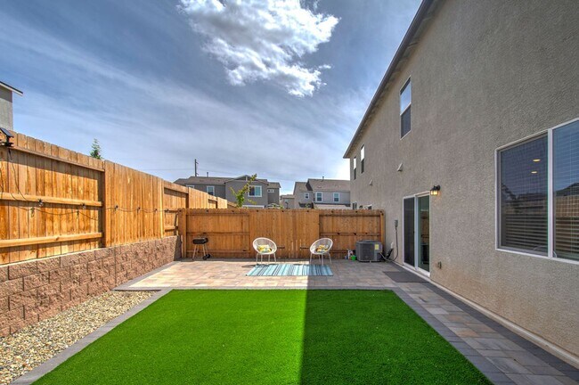 Building Photo - Terrific 4 bedroom available for rent - Al...