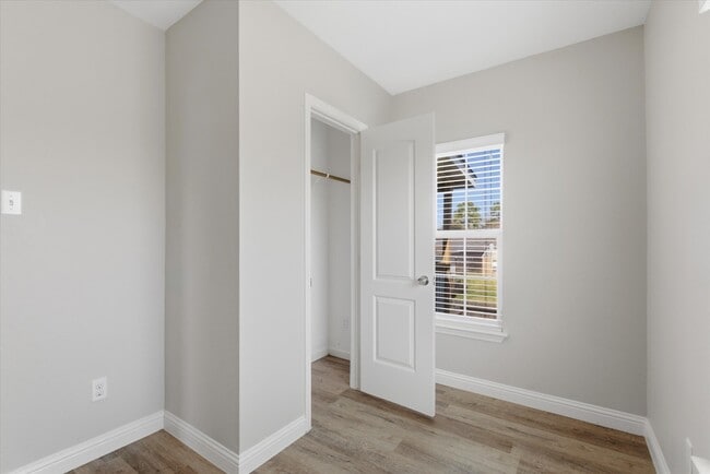 Building Photo - 8902 Courtney Dr