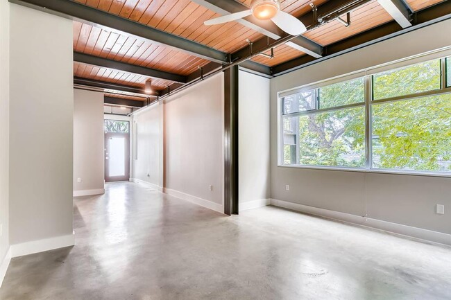 Building Photo - 2205 N Lamar Blvd