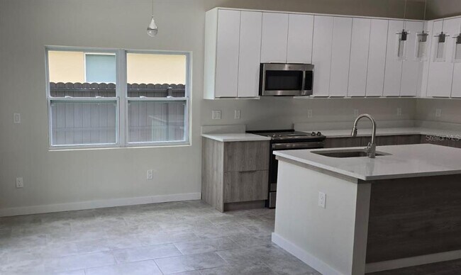 Building Photo - 13911 Ginger Creek Blvd