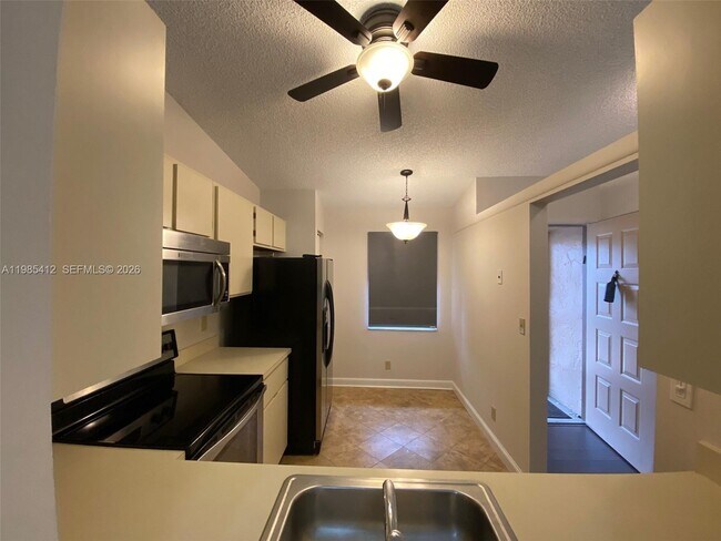 Building Photo - 18595 Egret Way