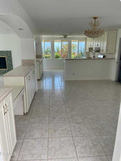 Building Photo - 1148 Colina Vista