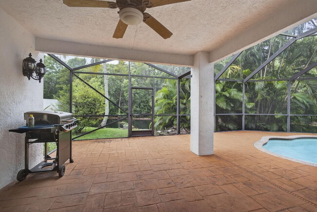 Building Photo - 131 Island Way