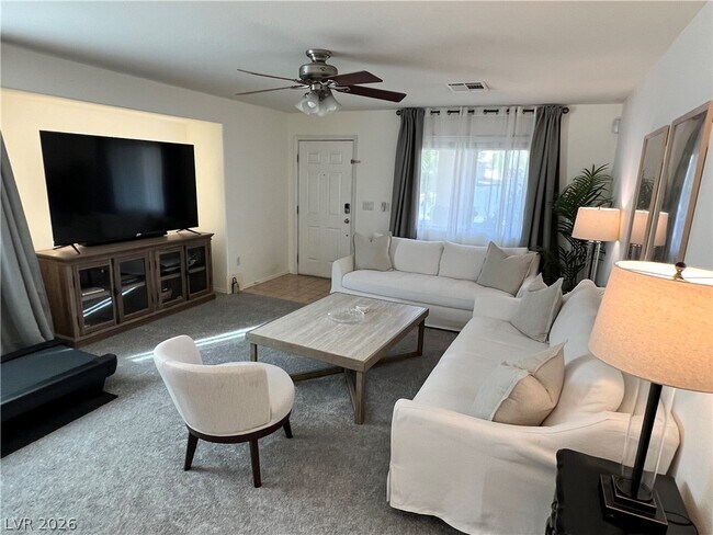 Building Photo - 8168 Finch Feather St