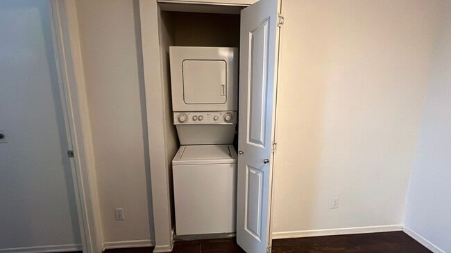 Building Photo - (APPLICATION PENDING) West Lancaster Condo...