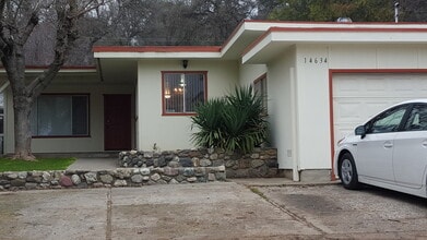 Building Photo - 14634palmeravenue.is4lease.com