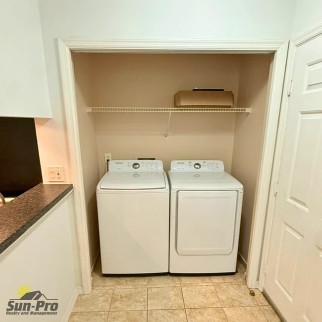 Building Photo - 1401 S Palmetto Ave