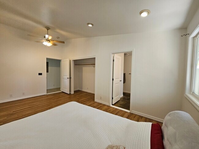 Building Photo - 15-1817-1817 14th Ave