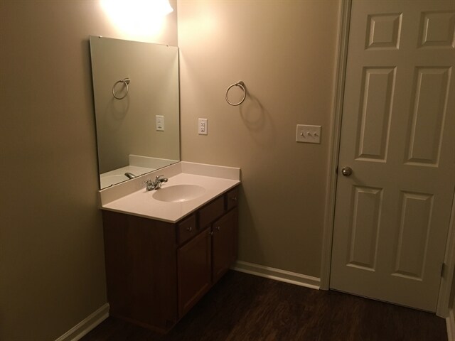 Building Photo - 106 Westwind Dr