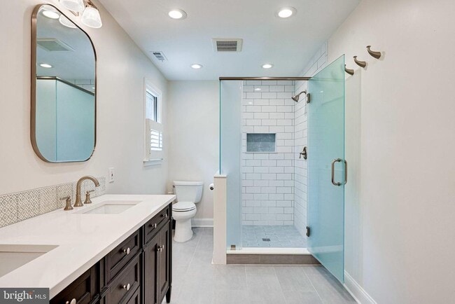 Building Photo - 12127 Holly Knoll Cir