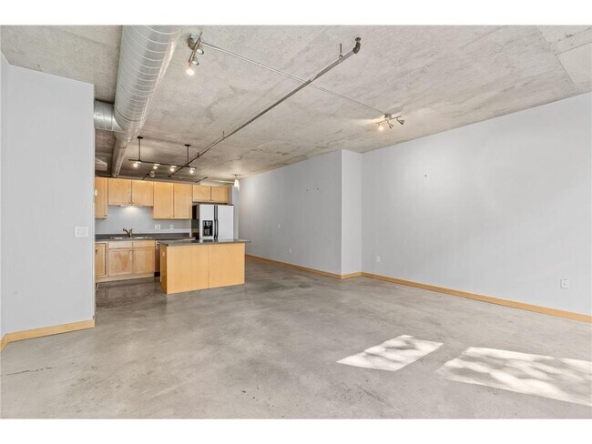 Building Photo - 720 N 4th St