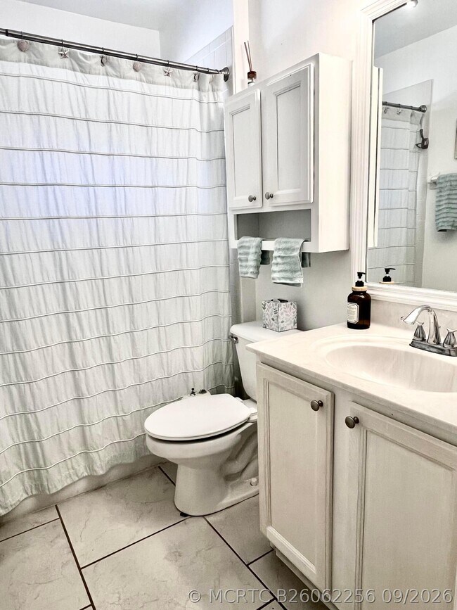 Building Photo - 2220 Soundings Ct