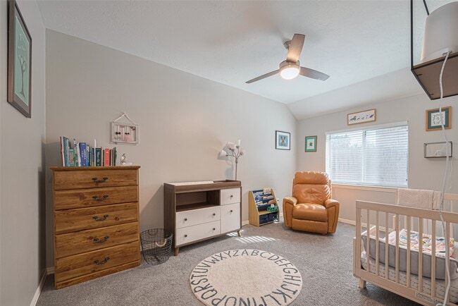 Building Photo - 2347 Golden Shores Ln