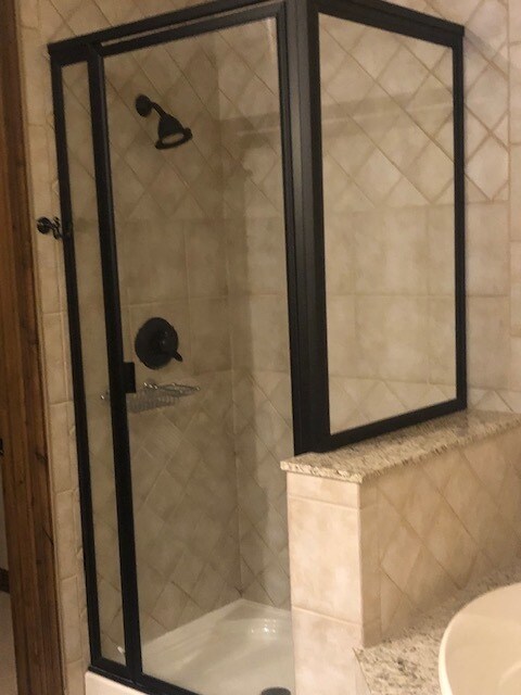 Condo MB shower - 2056 W Bellerive Ln