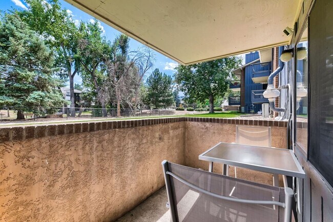 Building Photo - 2800 Kalmia Ave