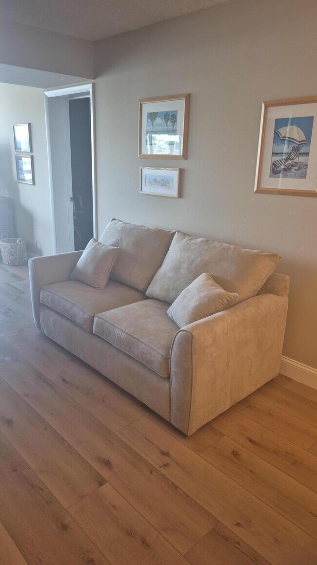 Building Photo - 2601 Marina Isle Way