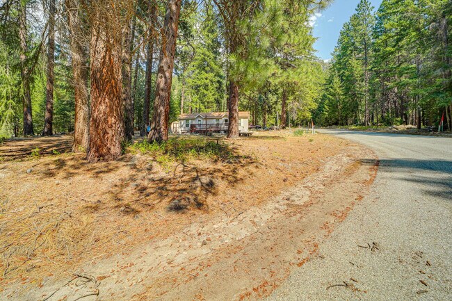 Building Photo - 16934 Tyee Dr