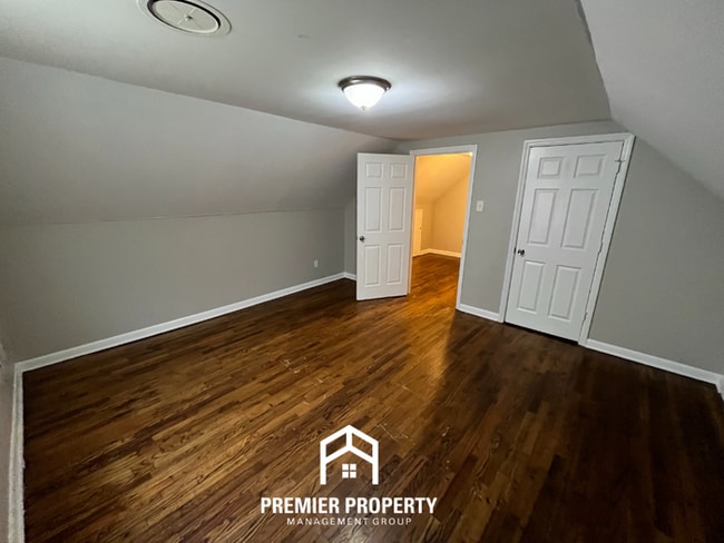 Building Photo - 3816 Cazassa Rd