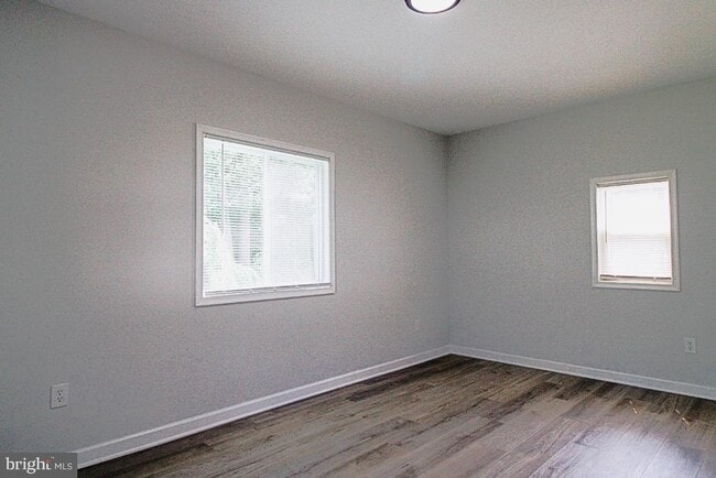Building Photo - 412 Millwoof Dr