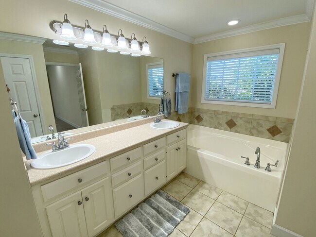 Building Photo - 4319 Autumn Ridge