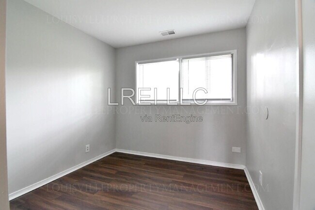 Building Photo - 9909 Plaudit Way