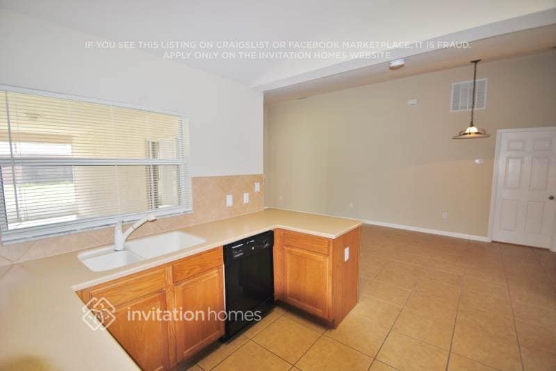 Building Photo - 427 Biscayne Ave NW