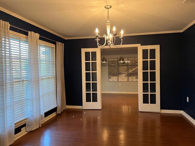 Building Photo - Single Family Home