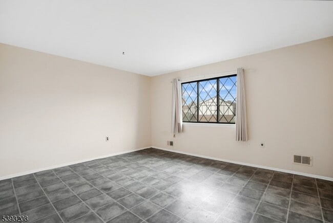 Building Photo - 180 Wildflower Ln