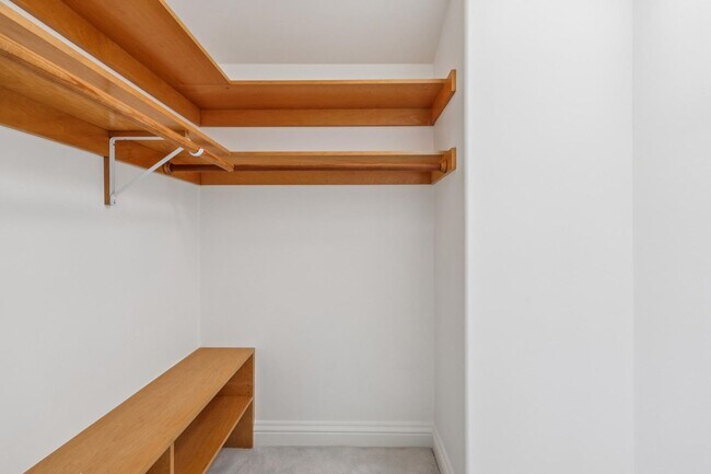 Building Photo - Beautiful, Old-World-style Home in the Heart of Central Menlo Park