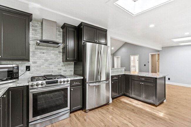 Building Photo - 1st Month FREE!! Riverfront Haven with Pri...