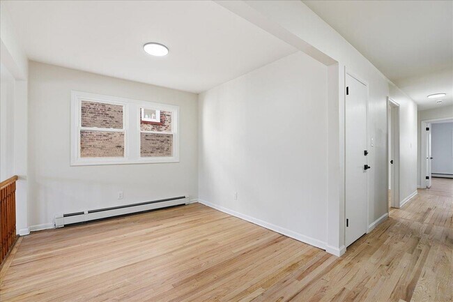 Building Photo - 212 Seaview Ave