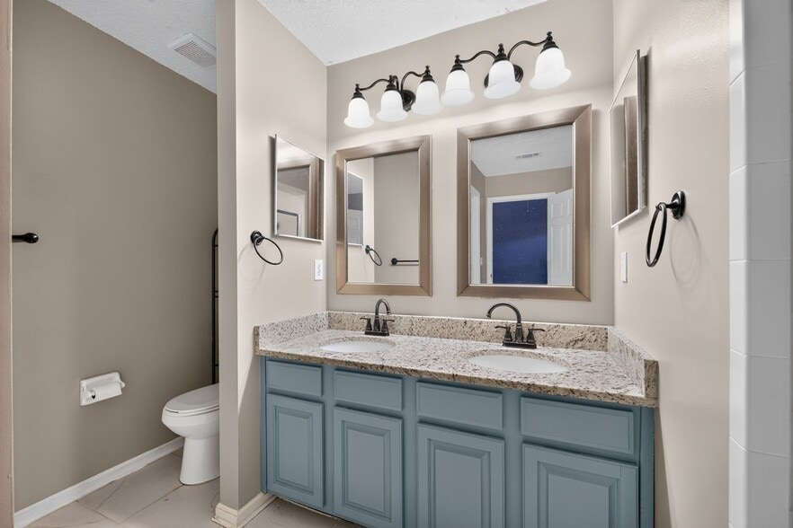 Building Photo - 863 Timberjack Ct