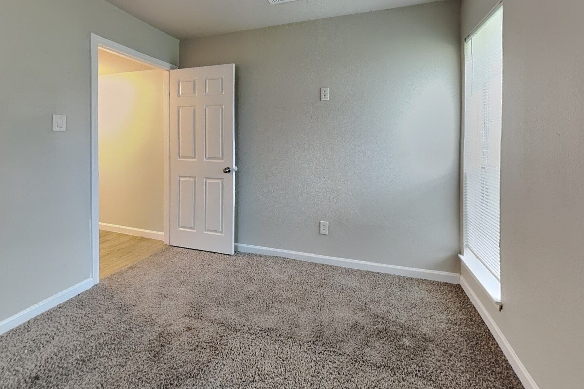 Building Photo - 4523 Bayou Vista Dr