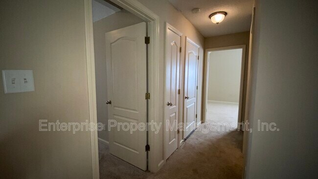 Building Photo - 10204 Sutton Ridge Ln