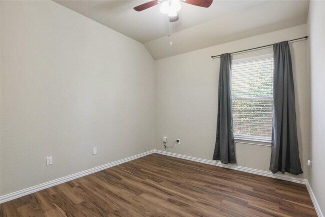 Building Photo - 2208 Tranquility Ln