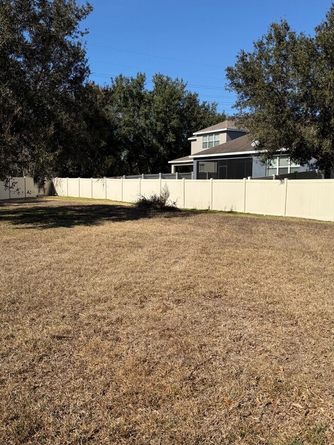 Building Photo - 17423 New Cross Cir