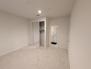 Building Photo - 2524 Elderberry Ln