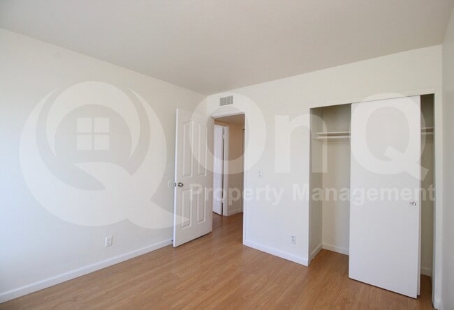 Building Photo - 3432 W El Caminito Dr