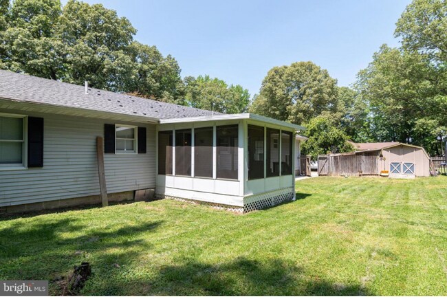 Building Photo - 44 Lexington Dr