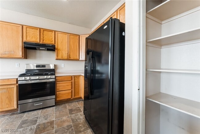 Building Photo - 3412 Lonesome Drum St