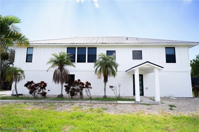 Building Photo - 1784 Bunting Ln