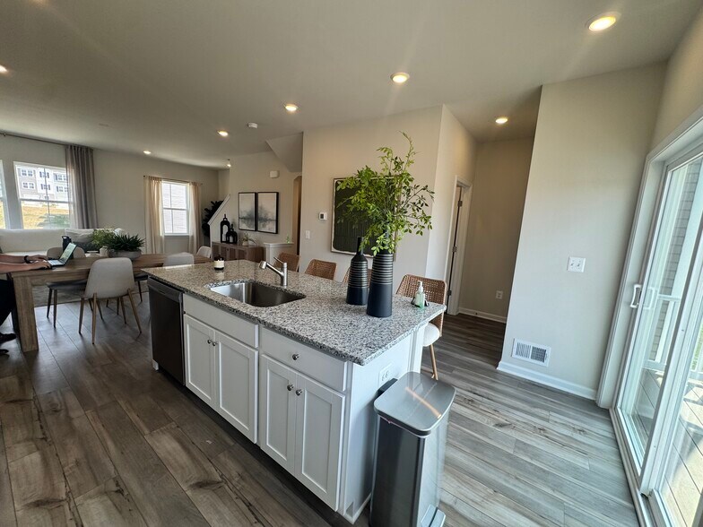 Building Photo - 101 Milburn Dr