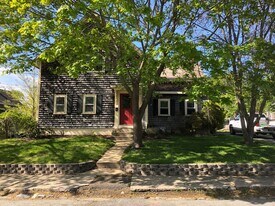 Building Photo - 171 Center Ave