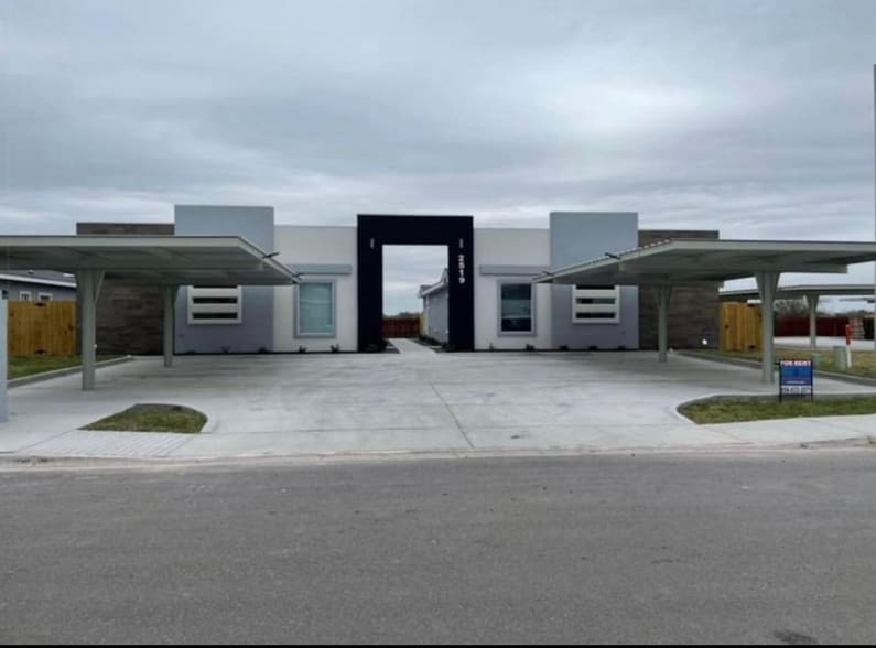 Primary Photo - 201 W Rutherford Ave