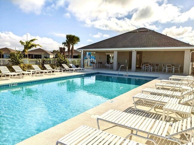 Building Photo - 604 Lychee Ln